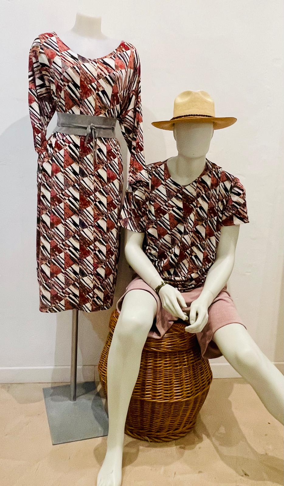 Robe longue confortable avec détails raffinés, confectionnée dans le Var