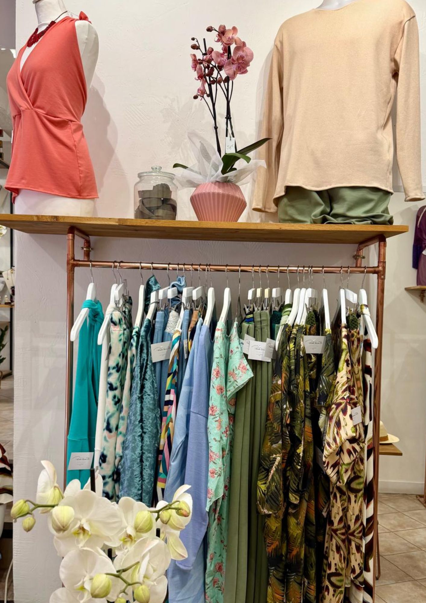 boutique de vêtements à fayence